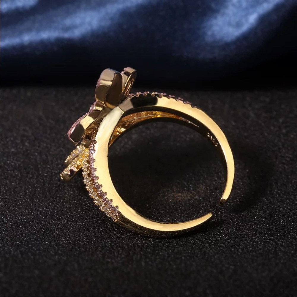 🎉HP🎉Ring 💍 Rose Gold Two-Toned Butterfly - Picture 5 of 8